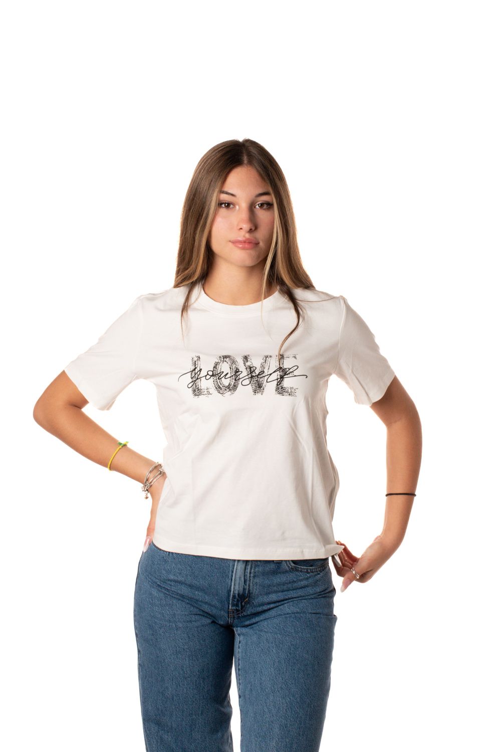 A24---jacqueline de  yong---15328388LOVE.JPG