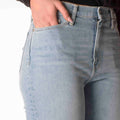 Calvin Klein Jeans Mom Donna J200205CELESTE CALVIN KLEIN