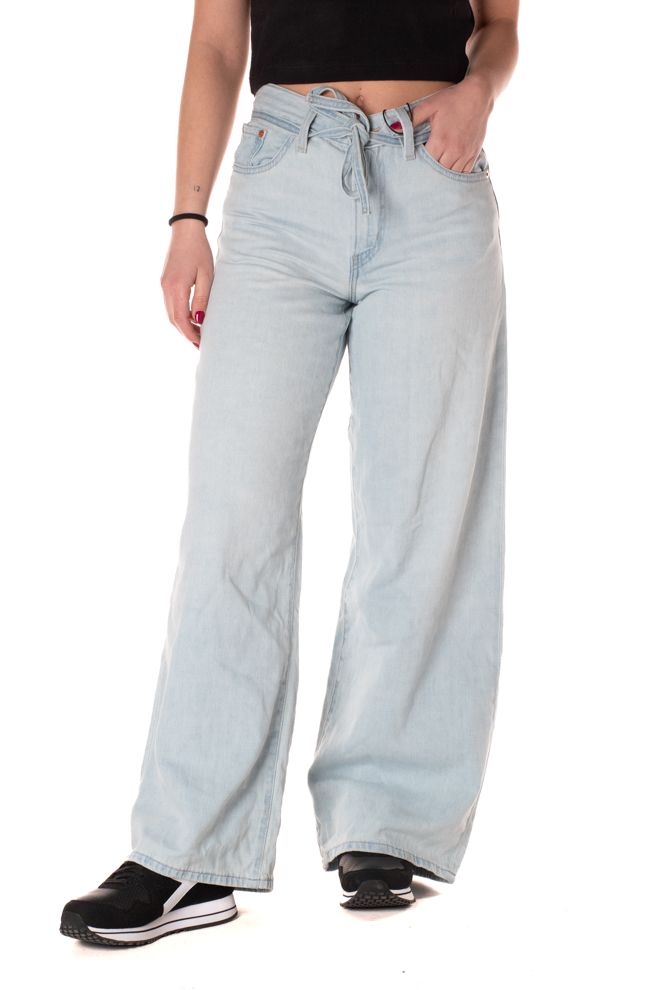 P25---levis---A8701-0008CELESTE.JPG
